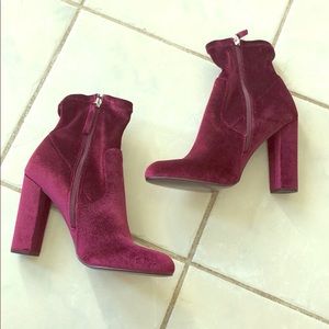 Steve Madden EDIT bootie burgundy velvet size 8.5